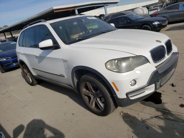 5UXFE43598L023148 - 2008 BMW X5 WHITE photo 4