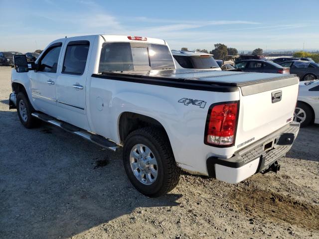 1GT426E81CF211562 - 2012 GMC SIERRA K35 WHITE photo 2