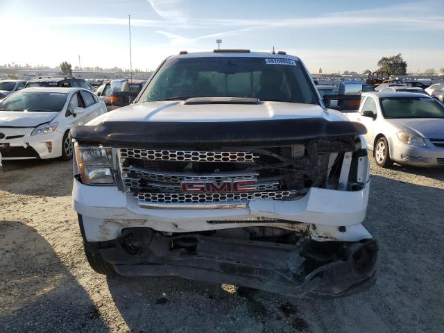 1GT426E81CF211562 - 2012 GMC SIERRA K35 WHITE photo 5