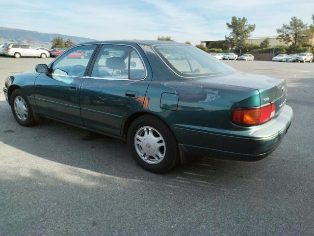 JT2BF12K5T0136519 - 1996 TOYOTA CAMRY LE GREEN photo 2