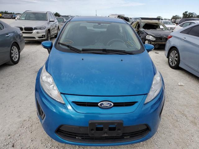 3FADP4EJ4DM191064 - 2013 FORD FIESTA SE BLUE photo 5