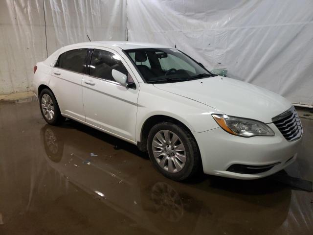 1C3BC4FB4BN605035 - 2011 CHRYSLER 200 LX WHITE photo 4