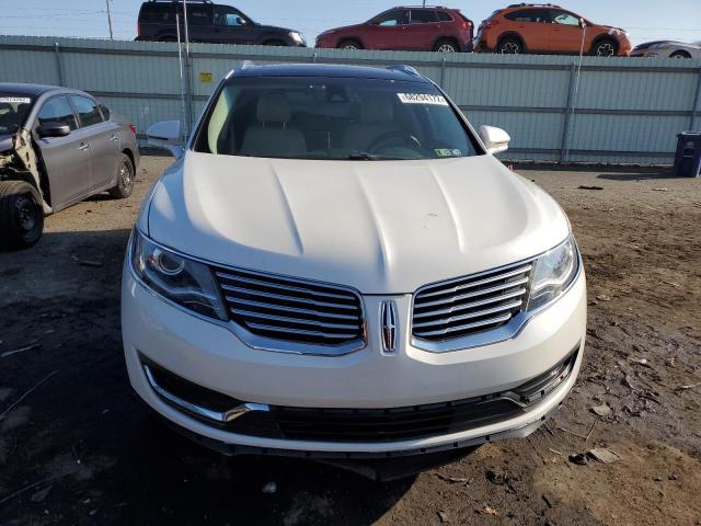 2LMTJ8LR3GBL86571 - 2016 LINCOLN MKX RESERV WHITE photo 5