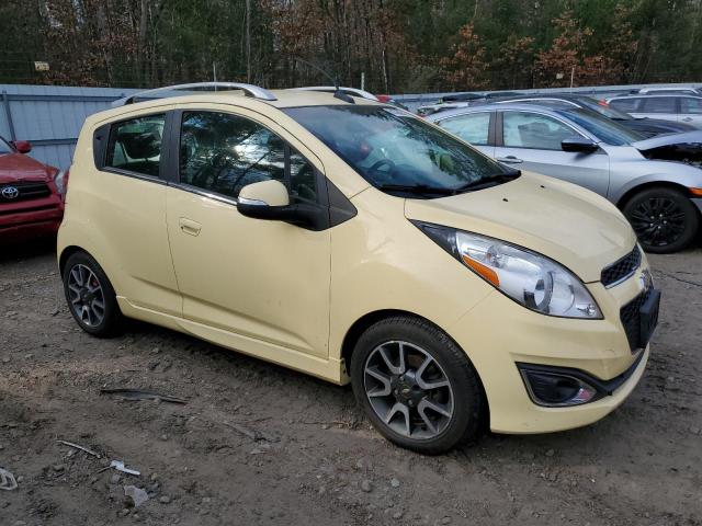 KL8CF6S92EC413322 - 2014 CHEVROLET SPARK 2LT YELLOW photo 4