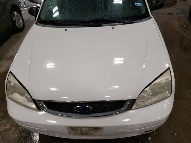 1FAFP31N77W263469 - 2007 FORD FOCUS ZX3 WHITE photo 11