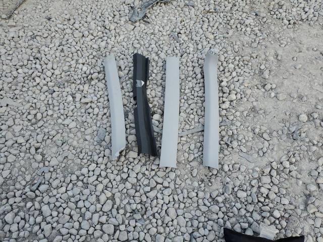 JTKDE167180221303 - 2008 TOYOTA SCION TC WHITE photo 12