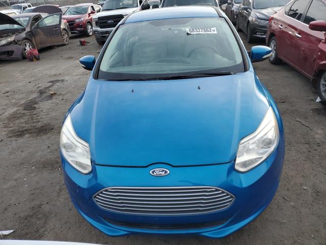 1FADP3R47DL191737 - 2013 FORD FOCUS BEV BLUE photo 5