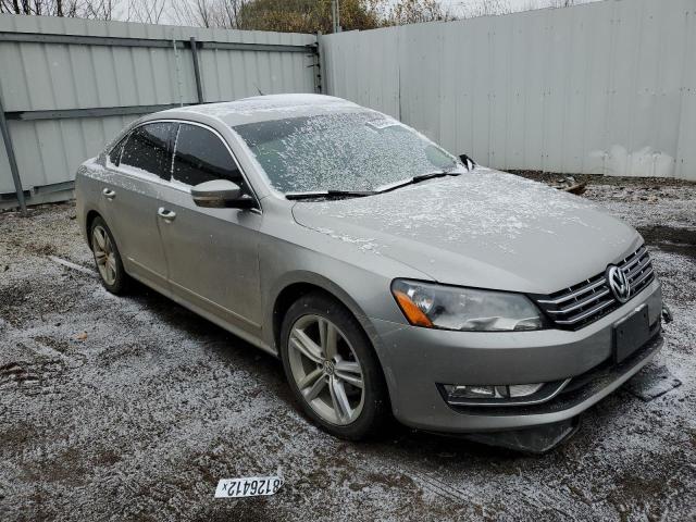 1VWCN7A35DC150316 - 2013 VOLKSWAGEN PASSAT SEL SILVER photo 4