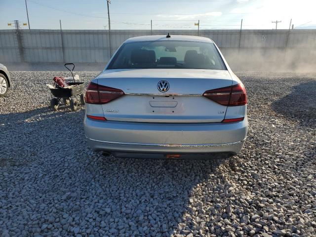 1VWDT7A37HC057975 - 2017 VOLKSWAGEN PASSAT R-L SILVER photo 6