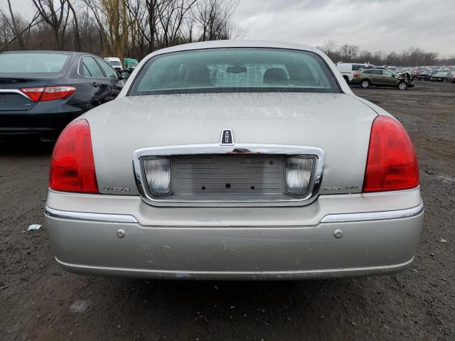 1LNHM81W44Y619597 - 2004 LINCOLN TOWN CAR E SILVER photo 6