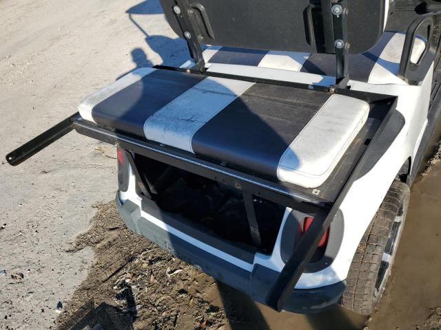 5049284 - 2019 EZGO GOLF CART WHITE photo 6