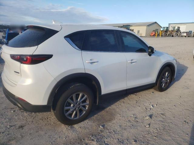 JM3KFBCMXP0112792 - 2023 MAZDA CX-5 PREFE WHITE photo 3