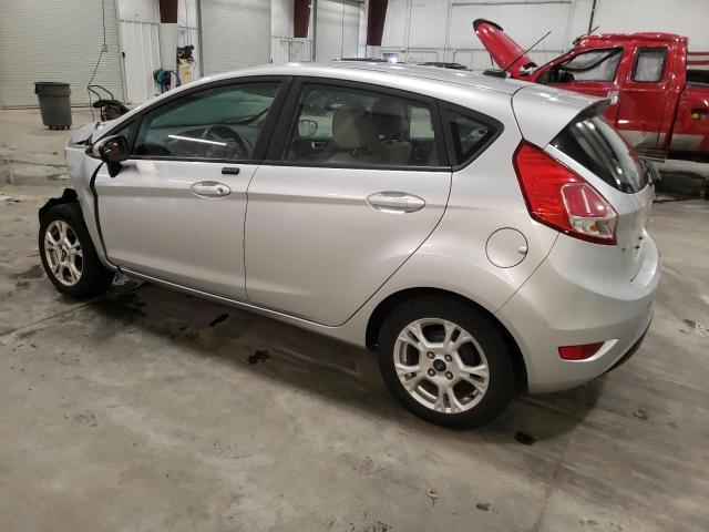 3FADP4EJ6FM167173 - 2015 FORD FIESTA SE SILVER photo 2