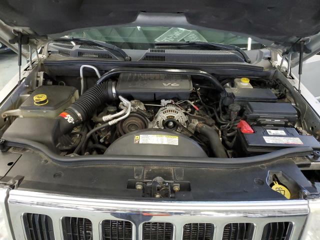 1J8HG48KX8C108091 - 2008 JEEP COMMANDER 银色 照片 12