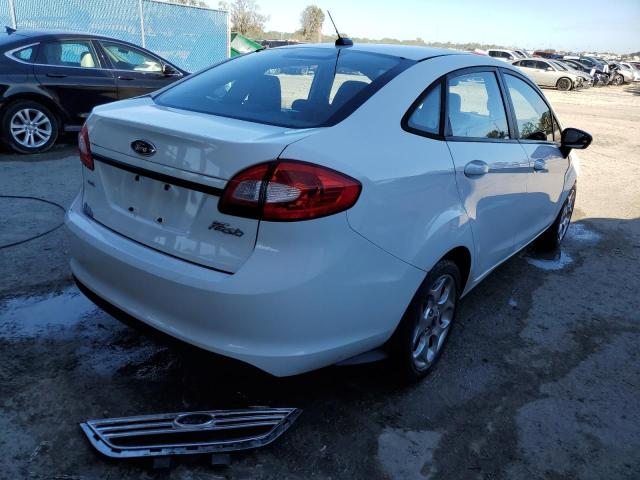 3FADP4CJ9CM173676 - 2012 FORD FIESTA SEL WHITE photo 3