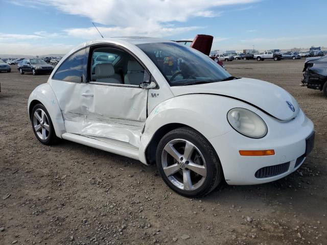 3VWFG31C38M522689 - 2008 VOLKSWAGEN NEW BEETLE WHITE photo 4