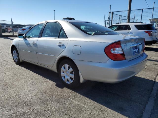 4T1BE32K54U804220 - 2004 TOYOTA CAMRY LE SILVER photo 2