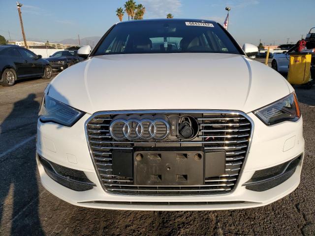 WAUTPBFFXGA107624 - 2016 AUDI A3 E-TRON WHITE photo 5