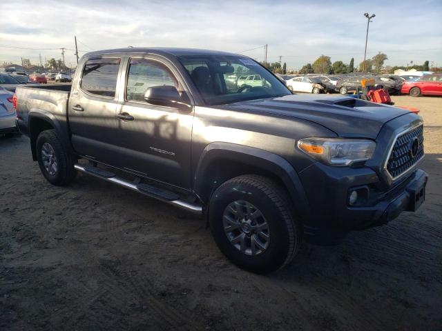 3TMAZ5CN0HM044992 - 2017 TOYOTA TACOMA DOU 灰色 照片 4