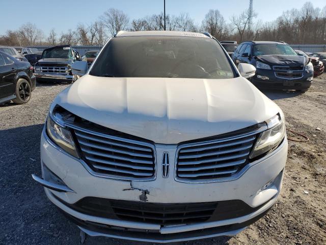 5LMTJ3DHXHUL30835 - 2017 LINCOLN MKC RESERV WHITE photo 5