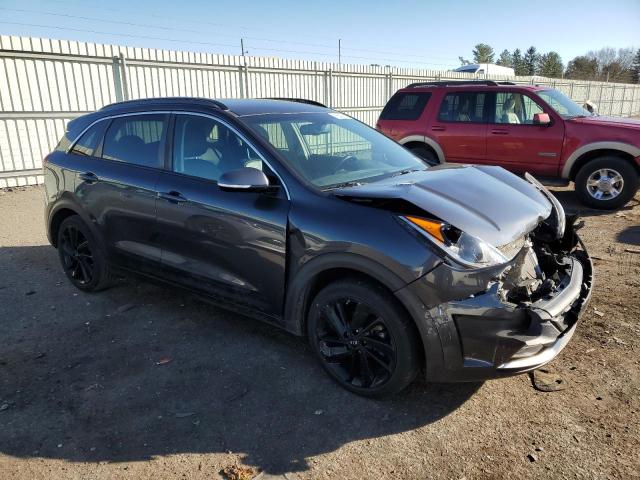 KNDCC3LC1J5150067 - 2018 KIA NIRO EX GRAY photo 4