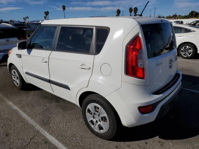 KNDJT2A59C7475997 - 2012 KIA SOUL WHITE photo 2