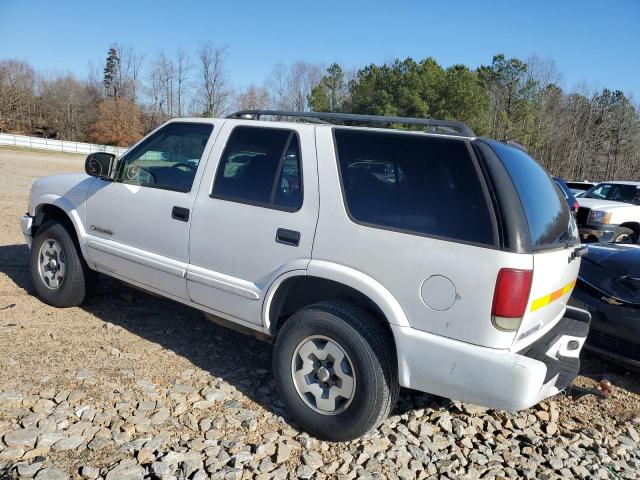 1GNDT13X85K116427 - 2005 CHEVROLET BLAZER WHITE photo 2