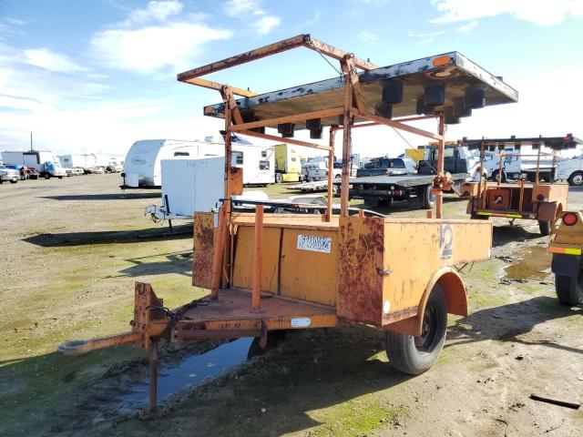 5275666 - 1999 UTILITY TRAILER ORANGE photo 2