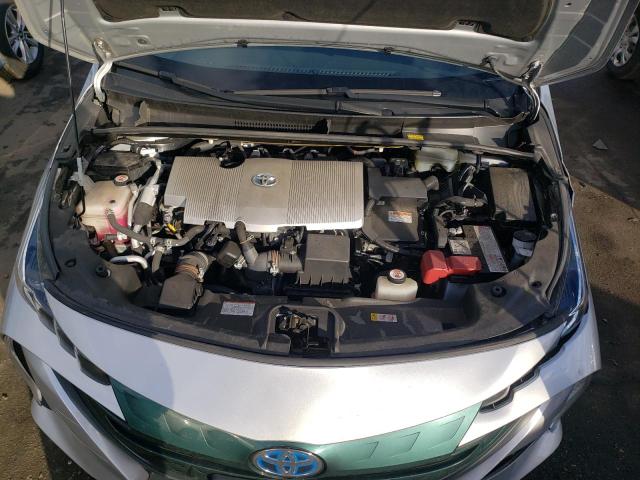 JTDKARFP5H3067315 - 2017 TOYOTA PRIUS PRIM Silber Foto 11