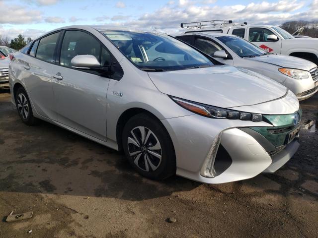JTDKARFP5H3067315 - 2017 TOYOTA PRIUS PRIM Silber Foto 4