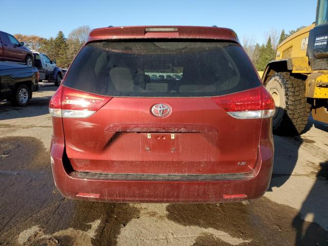 5TDKK3DC6DS367741 - 2013 TOYOTA SIENNA LE RED photo 6