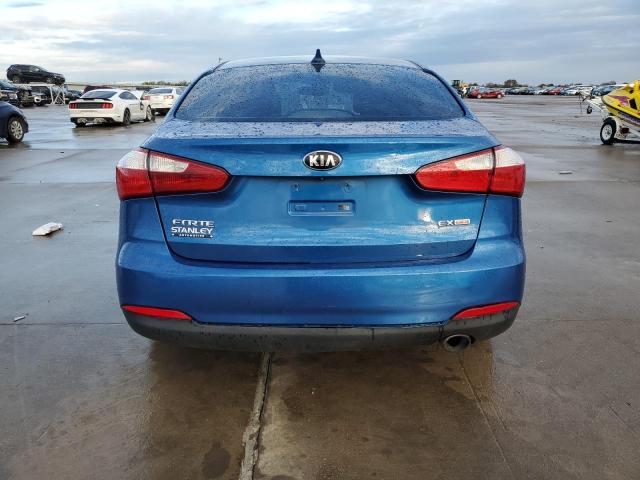 KNAFX4A81E5112427 - 2014 KIA FORTE EX BLUE photo 6