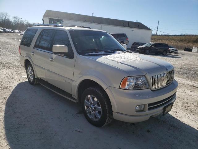 5LMFU285X6LJ23251 - 2006 LINCOLN NAVIGATOR 白色 照片 4