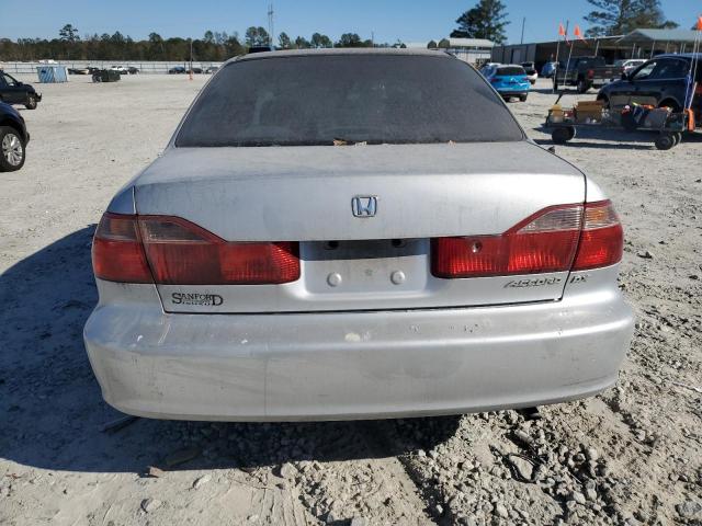 1HGCF8540WA166772 - 1998 HONDA ACCORD DX SILVER photo 6