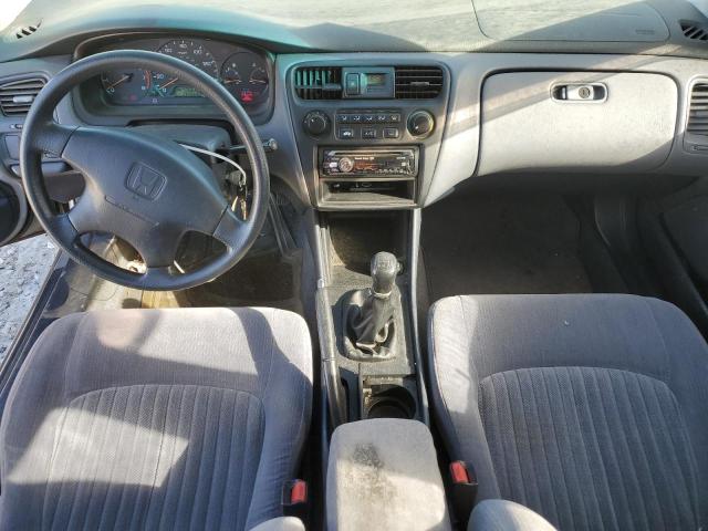 1HGCF8540WA166772 - 1998 HONDA ACCORD DX SILVER photo 8