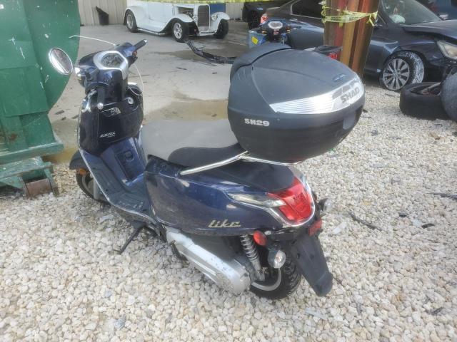 LC2DBJ149JC100209 - 2018 KYMCO USA INC LIKE 150 BLUE photo 3