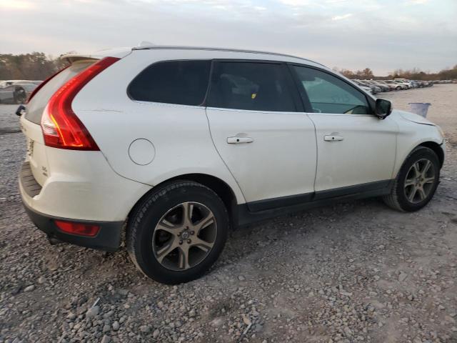 YV4902DZ0D2405715 - 2013 VOLVO XC60 T6 WHITE photo 3