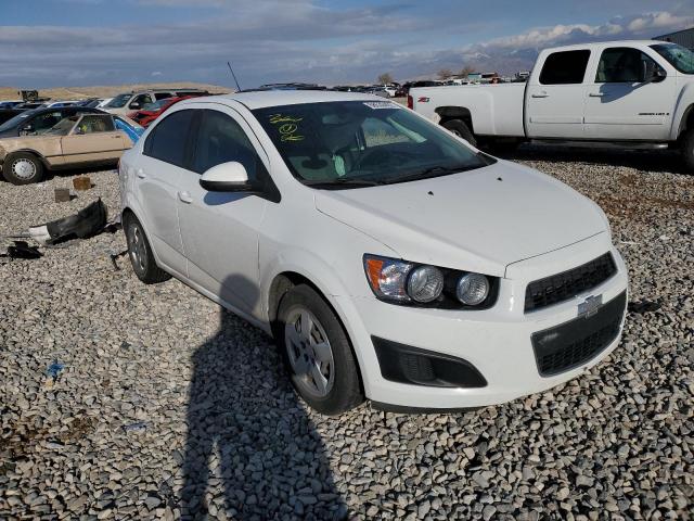 1G1JA5SH7F4214768 - 2015 CHEVROLET SONIC LS WHITE photo 4