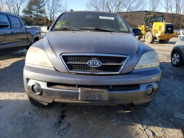 KNDJC733755408225 - 2005 KIA SORENTO GRAY photo 5