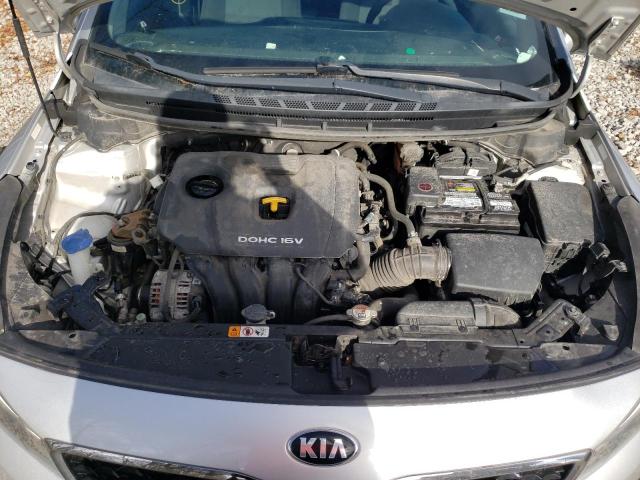 3KPFK4A74JE247179 - 2018 KIA FORTE LX SILVER photo 11