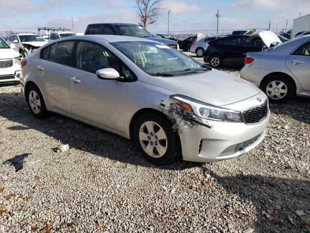 3KPFK4A74JE247179 - 2018 KIA FORTE LX SILVER photo 4