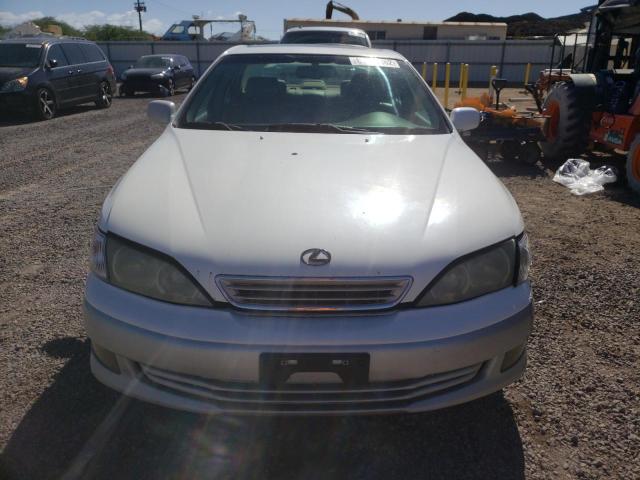 JT8BF28G710309372 - 2001 LEXUS ES 300 WHITE photo 5