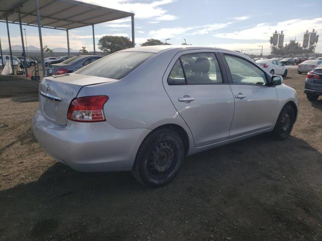 JTDBT923471101980 - 2007 TOYOTA YARIS SILVER photo 3