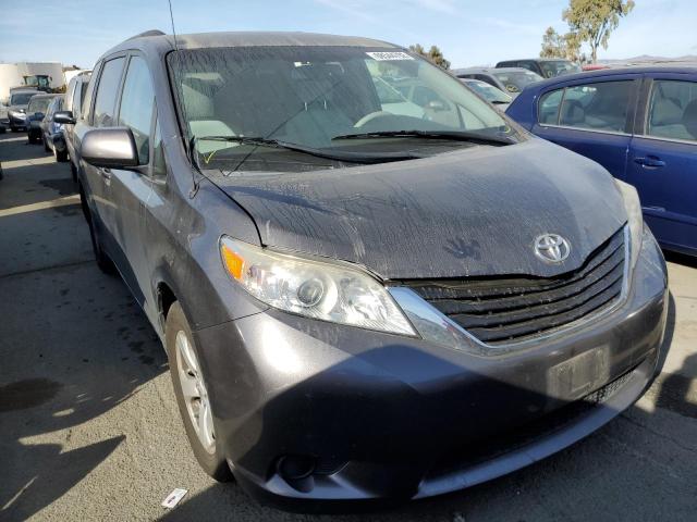 5TDKK3DC1CS243942 - 2012 TOYOTA SIENNA LE GRAY photo 4