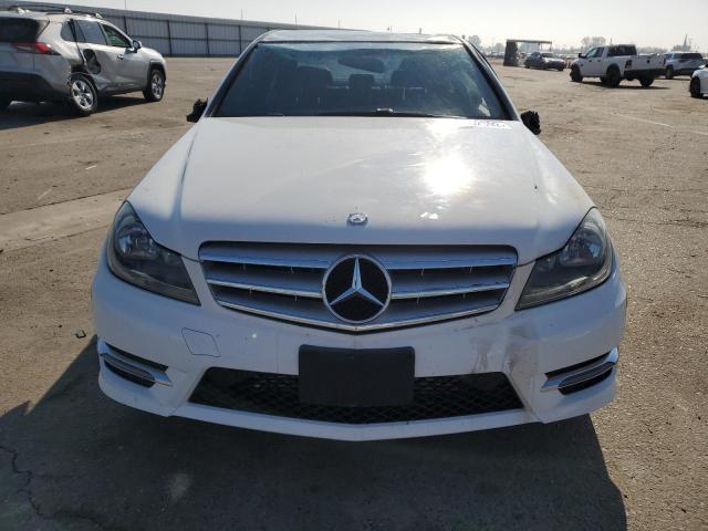 WDDGF4HBXDA856471 - 2013 MERCEDES-BENZ C 250 WHITE photo 5