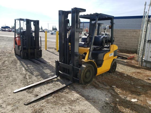 AT3506855 - 2010 CATERPILLAR FORKLIFT YELLOW photo 2