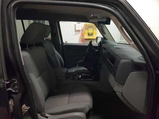 1J8HG48K86C307721 - 2006 JEEP COMMANDER შავი ფოტო 5