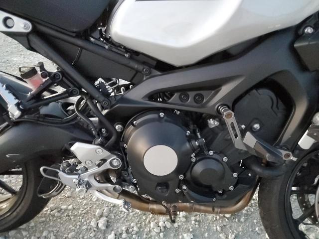 JYARN47E8KA002721 - 2019 YAMAHA XSR900 SILVER photo 7