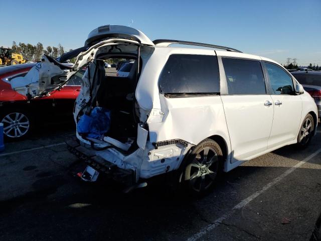 5TDXZ3DCXJS919108 - 2018 TOYOTA SIENNA SE WHITE photo 3