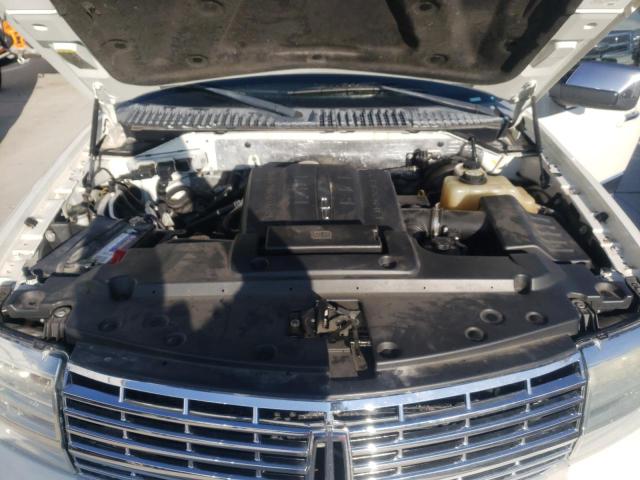 5LMFU28508LJ11175 - 2008 LINCOLN NAVIGATOR თეთრი ფოტო 12